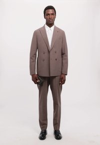 Michael Kors LIGHT TRAVEL PANT - Ülikonnapüksid - frosted brown