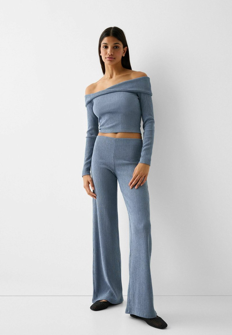 Bershka Broek blauw denim/bluedenim Bershka Broek blauw denim/bluedenim