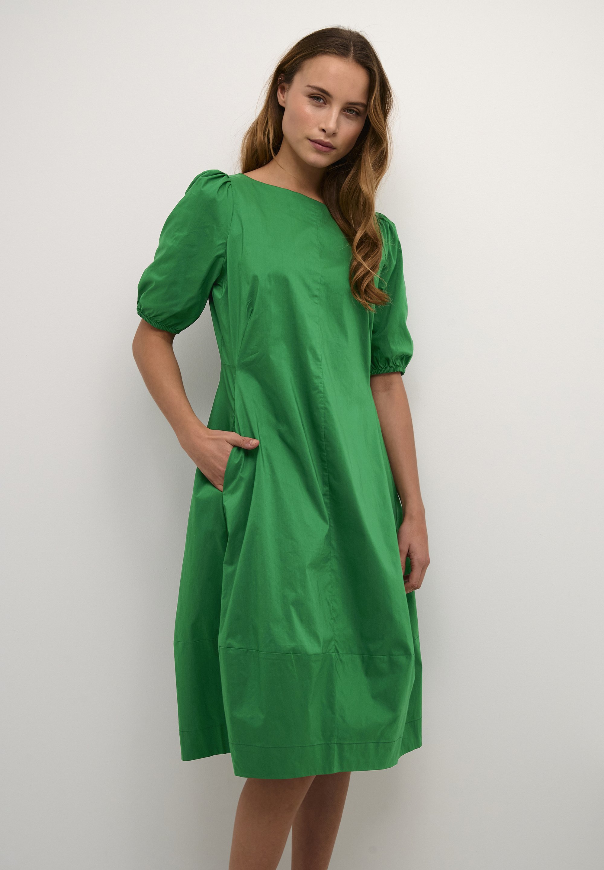 Culture CUANTOINETT SHORT SLEEVE O-NECK - Day dress - jolly green/green -  Zalando