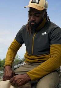 The North Face GLACIER HEAVYWEIGHT 1/2 ZIP - Felpa in pile - moss green/asphalt grey