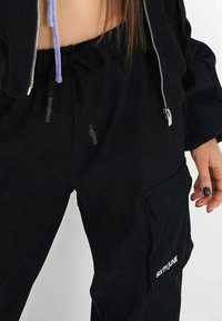 Sixth June UTILITY - Pantaloni cargo - black