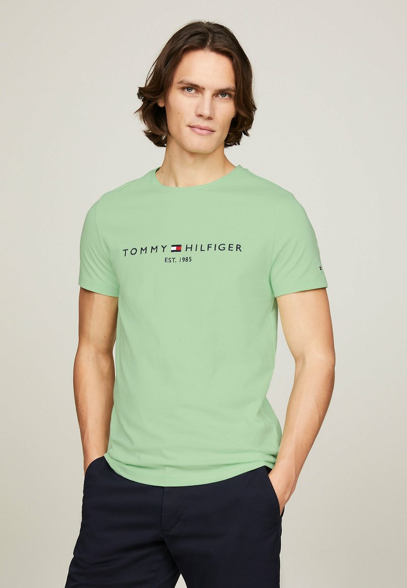 Tommy Hilfiger LOGO TEE - Camiseta estampada - mint gel