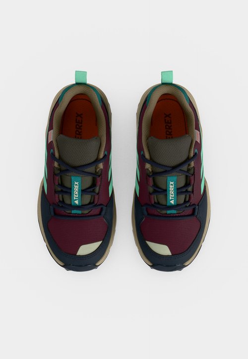 adidas AX4R UNISEX - Hiking shoes - maroon/pulse mint/legend ivy — foto 5