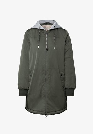 Parka vert olive avec capuche grise, fermeture éclair à l'avant, poignets élastiques et deux poches latérales. Fabriqué en tissu léger avec une texture lisse.