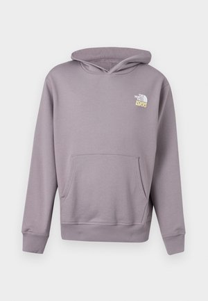 Hanorac mov deschis cu glugă, buzunar frontal și logo alb-galben „The North Face 1966” pe partea stângă a pieptului.