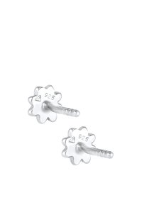 Sidabriniai auskarai, formos kaip gėlė, su lakuotu paviršiumi ir užsegimu patogiam nešiojimui; įspaudas "925", rodantis metalų kokybę.