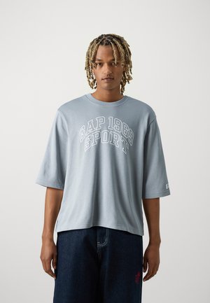 FASHION LOGO CREW - Print T-shirt - pilot grey