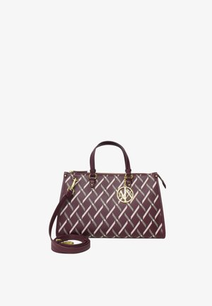 Borsa bordeaux con motivo intrecciato, hardware dorato, due manici superiori e una tracolla removibile. Presenta un charm decorativo con logo.