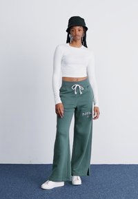 Nike Sportswear Långärmad tröja - white