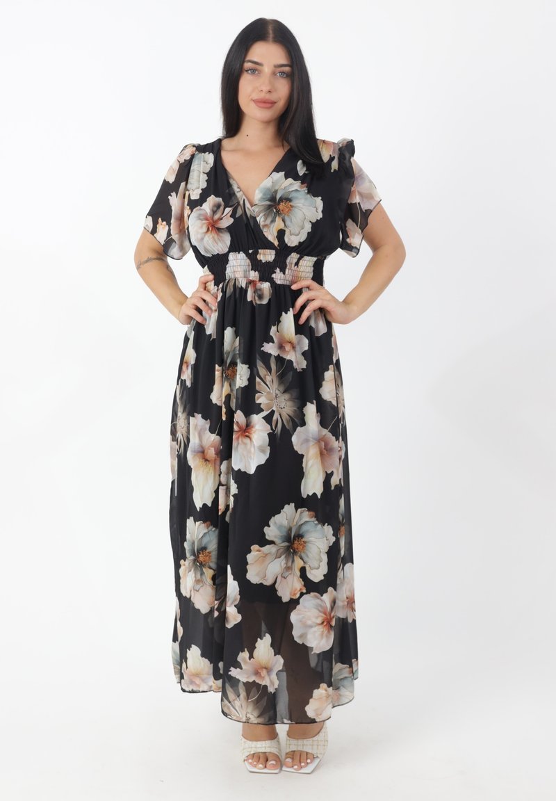 Robe maxi avec un fond noir agrémenté de grands motifs floraux dans des couleurs douces, des manches courtes en volants et un détail de taille froncée.