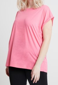 Urban Classics Jednoduché tričko - pink