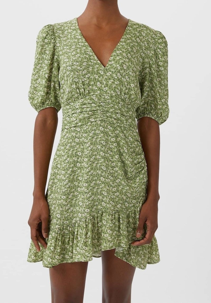Stradivarius Vestido informal - light green