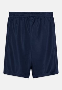 Tmavomodré športové šortky vyrobené z hladkej, ľahkej látky s elastickým pásom a bočnými vreckami. Jednoduchý, nenápadný dizajn.