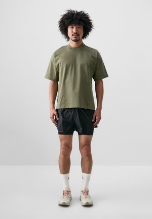 ADI365 HERMANOS KOUMORI TEE  UNISEX - Print T-shirt - olive strata