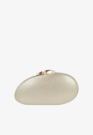 Pequeño bolso tipo clutch metálico dorado con bordes redondeados y cierre de broche en la parte superior, sobre un fondo blanco.