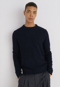 Jack & Jones JJROY KNIT CREW NECK - Džemperis - navy blazer