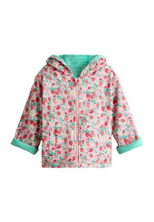 Veste à capuche rose pour tout-petit avec imprimé fraises et fleurs, fermeture éclair à l'avant, doublure et poignets rayés verts.