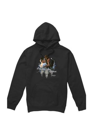 Schwarzer Hoodie mit einer romantischen Illustration eines Mannes und einer Frau in formeller Kleidung, umgeben von Blumen und dem Text „Jede Liebesgeschichte ist anders.“