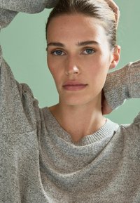 Next Neule - grey