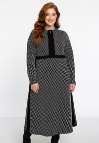 YOEK Robe pull - black