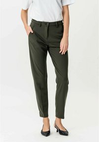 Neselectat, dark green