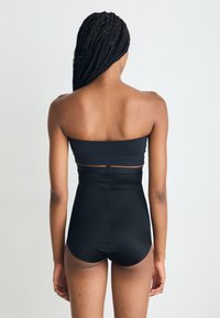 Lindex SEAMLESS BANDEAU - Toppe - black