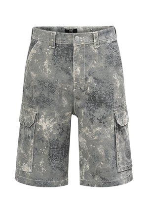 Męskie szare spodenki cargo w stylu tie-dye z bocznymi kieszeniami na patki, szlufkami na pasek, zapięciem na guziki oraz przednimi kieszeniami skośnymi.