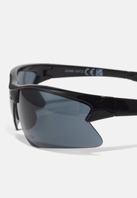 Only & Sons ONSJAY SPORTY SUN GLASSES UNISEX - Napszemüvegek - black