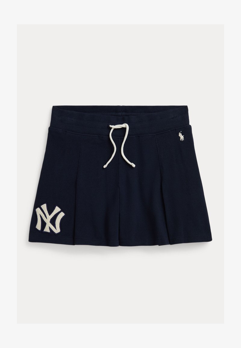 Navy blue pleated shorts made from soft fabric, featuring an embroidered NY logo and a drawstring waistband in white. Small horse logo on the side.