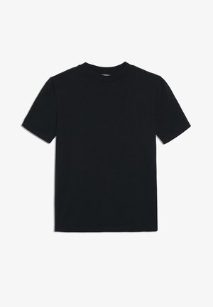 Prosty czarny t-shirt z krótkim rękawem i okrągłym dekoltem, rozłożony na płasko na białym tle.