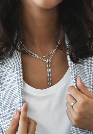 Elli KNOT - Kaklarota - silberfarben