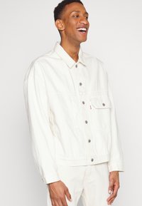 Levi's® STAY LOOSE TYPE UNISEX - Jeansjakke - eternal summer trucker