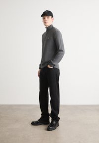 GANT HALF ZIP - Maglione - dark grey melange