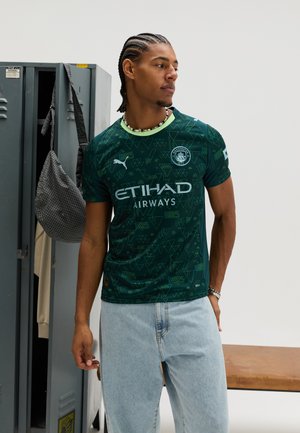 Puma MCFC REPLICA - Klubbkläder - green terrain