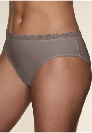 High-waisted underwear in soft taupe fabric, featuring a scalloped lace trim at the waist and smooth texture throughout.