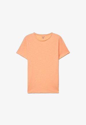 Maglietta semplice a maniche corte con scollo rotondo, di colore arancione chiaro uniforme, taglia XL, distesa su sfondo bianco.