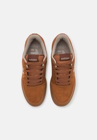 Etnies MARANA - Sapatilhas - brown/beige/gum