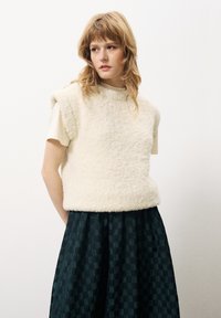 FRNCH NAGIA - Pullover - creme