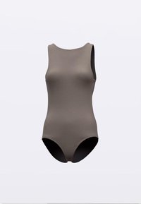 Smeđa bodi bez rukava s okruglim izrezom, glatke teksture i pripijeni kroj, s visokim rezom nogu i bez vidljivih kopči.