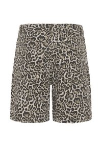 Shorts à imprimé léopard avec deux poches arrière et une fermeture éclair centrale, présentés sur un fond blanc.