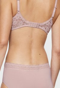 Triumph AMOURETTE - Reggiseno a triangolo - mauve rose
