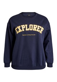 Tamsiai mėlynas džemperis su ilgomis rankovėmis, su giliojimais ant rankovių ir apačios. Ant krūtinės dideliu geltonu šriftu parašyta "EXPLORER", po juo yra šūkis.