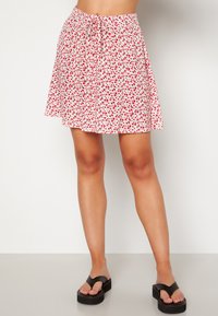 Bubbleroom PRINTED VISCOSE SET - T-shirt z nadrukiem