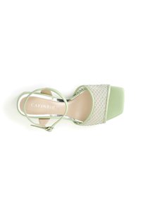 Infradito verde con punta quadrata, sottile cinturino alla caviglia, tomaia in rete con motivo a diamante e tacco quadrato verde solido. Calzature da donna.