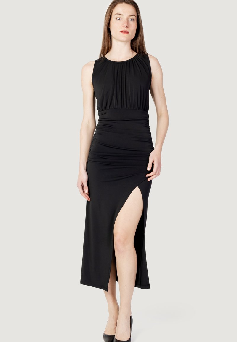 Vero Moda EZRA SL O-NECK 7/8 - Robe de soirée - black