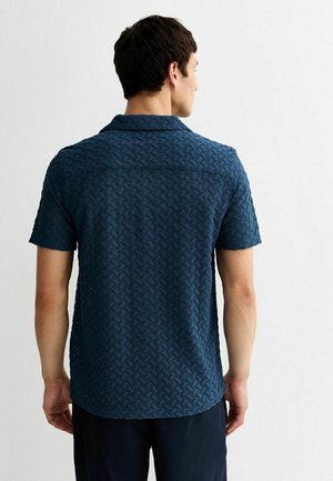 New Look, NAVY REGULAR FIT BOXY SHORT SLEEVE CHEVRON  SHIRT - Hemd - navy