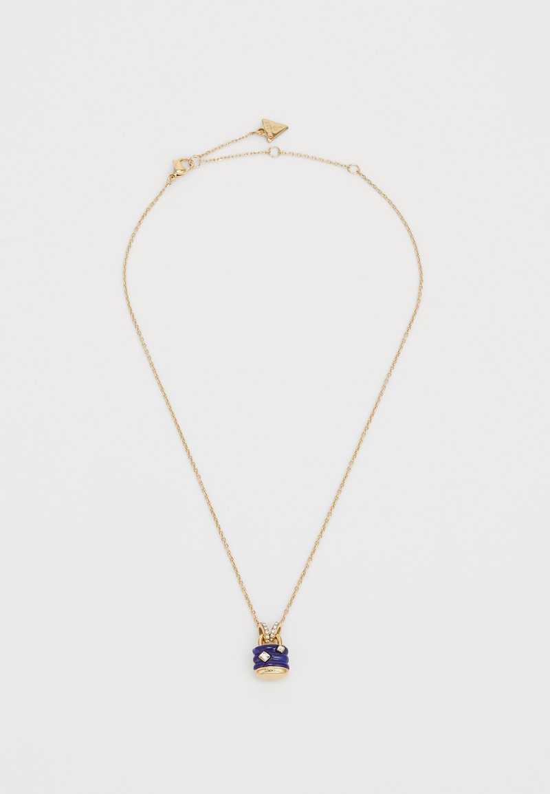 Goldkette mit feiner Kette, verziert mit einem Anhänger mit lila Akzenten und zwei goldenen Details. Schlichtes Design, elegantes Erscheinungsbild.