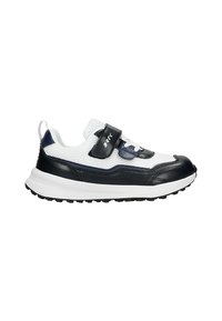 Białe i granatowe sneakersy dziecięce z siateczkową cholewką, gumową podeszwą, rzepem i sznurówkami; lekkie wykonanie z teksturowanymi akcentami.