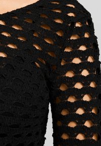Bershka Neule - black