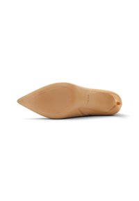 Suela de zapato plano de punta afilada en tono beige claro con área de agarre texturizada y marca "ALDO" cerca del talón.
